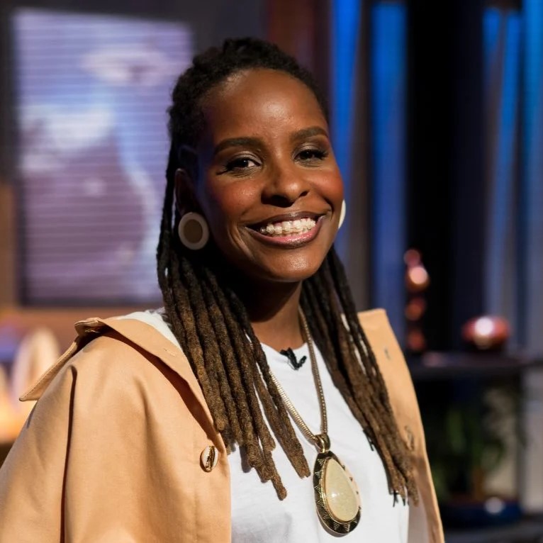 Monique Evelle